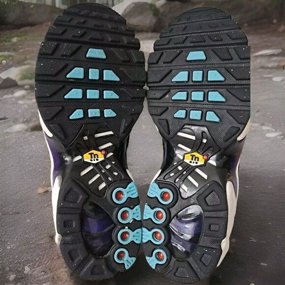 Nike Air Max Plus Low Athletic Running Shoes Youth Size 4.5 Women's Size 6 - Picture 6 of 7